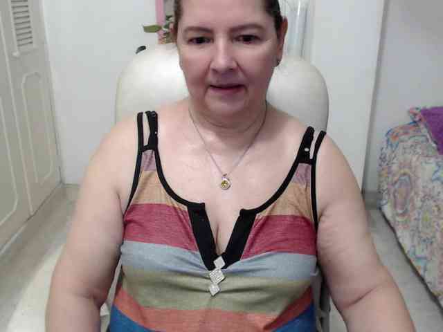 leonela-68 webcam