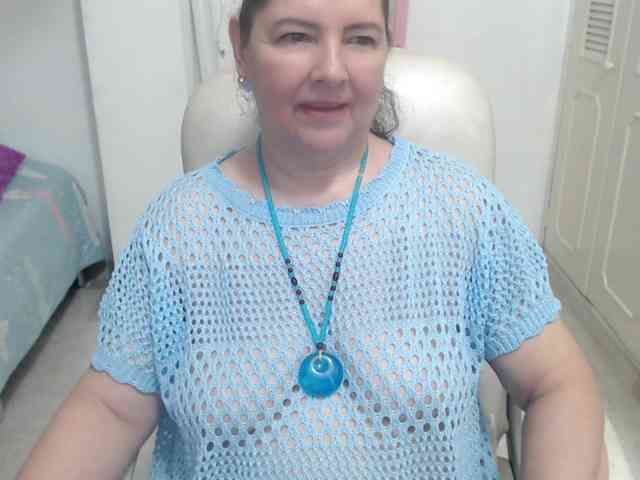 leonela-68 webcam