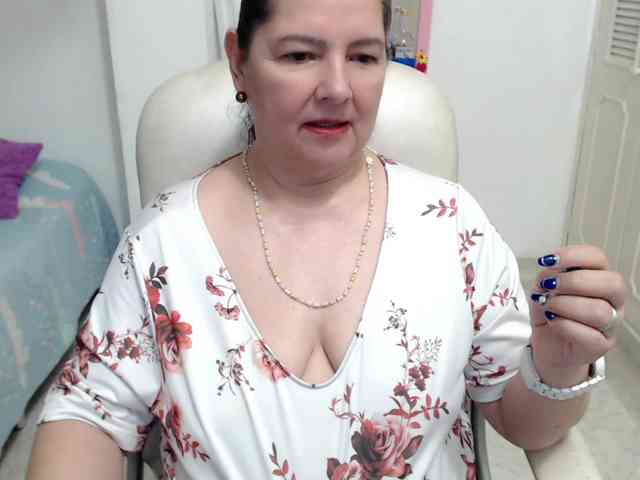 leonela-68