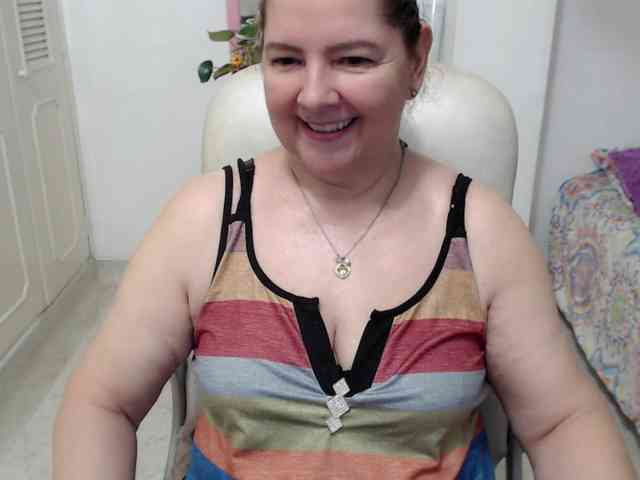 leonela-68 webcam