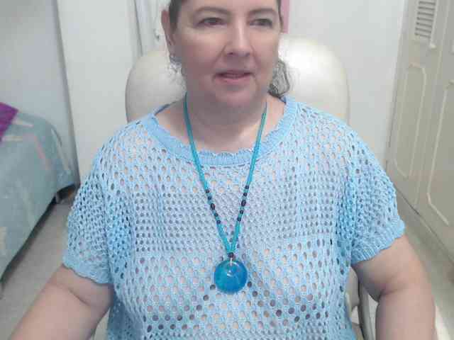 leonela-68 webcam