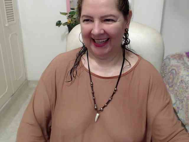 leonela-68 webcam