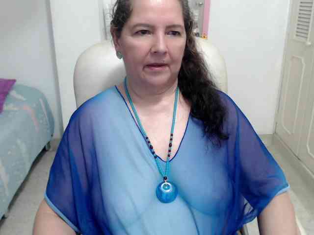 leonela-68