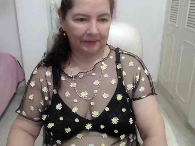 leonela-68 webcam