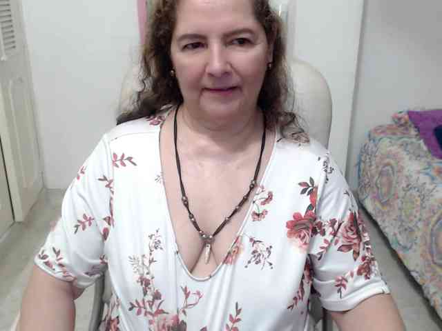 leonela-68 webcam