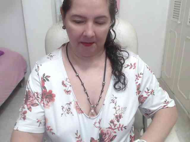 leonela-68