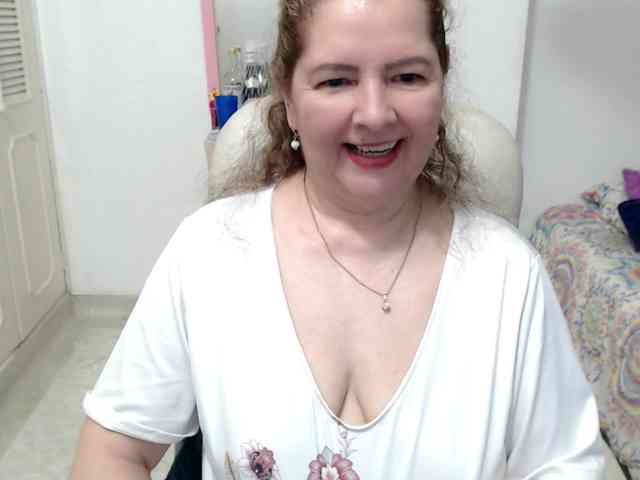 leonela-68 webcam