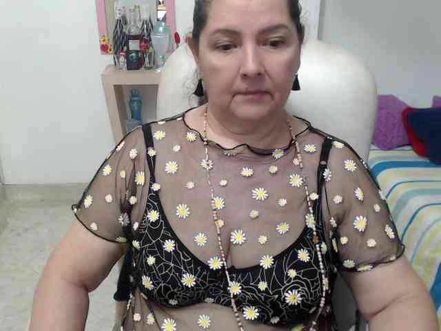 leonela-68 leonela-68