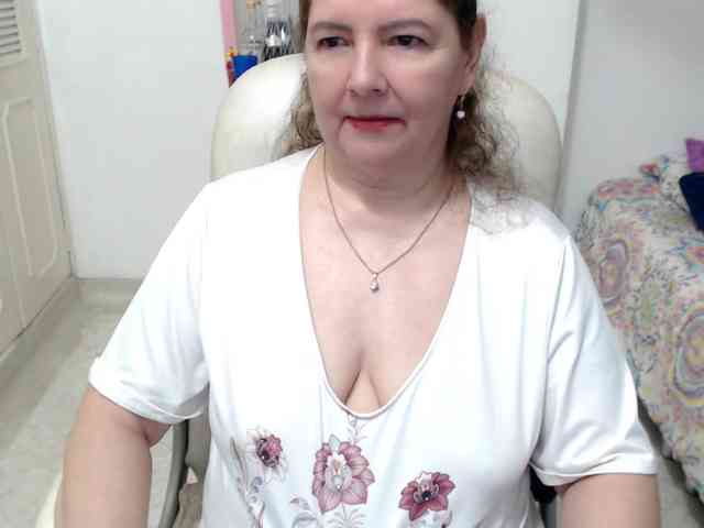 leonela-68 webcam