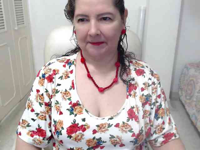 leonela-68 webcam