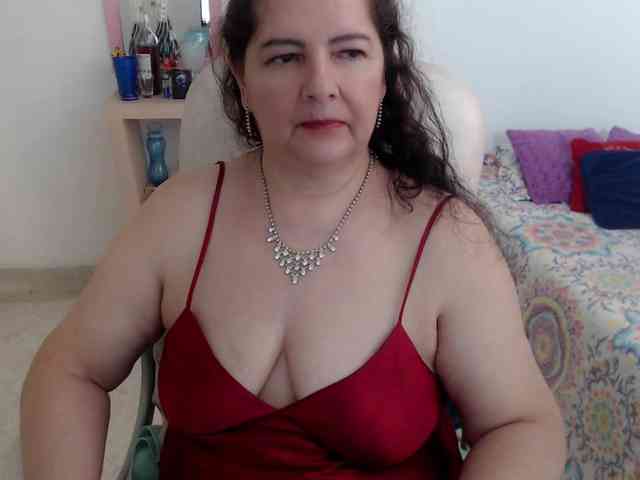 leonela-68