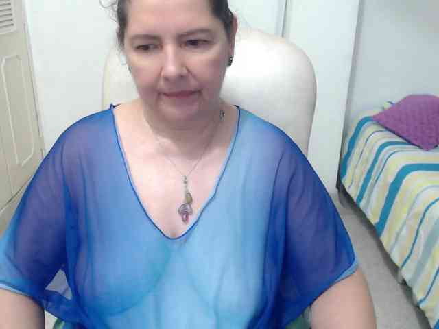 leonela-68