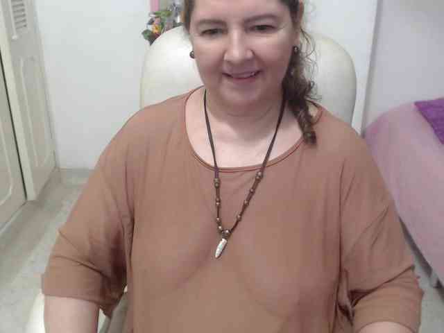 leonela-68