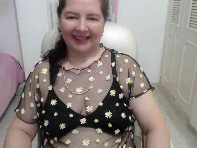 leonela-68 webcam