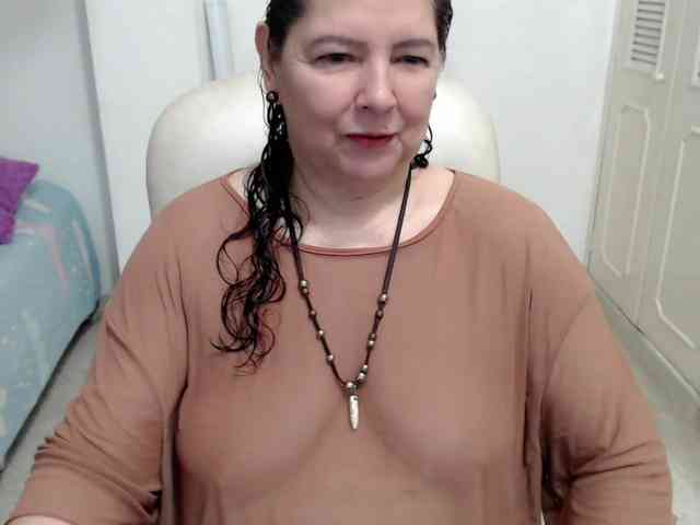 leonela-68 webcam