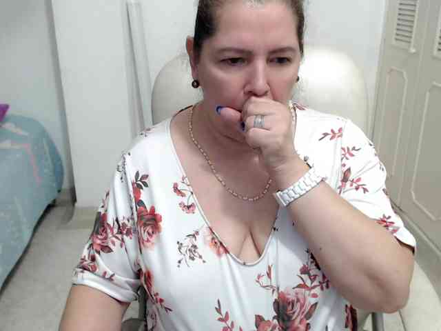 leonela-68 webcam