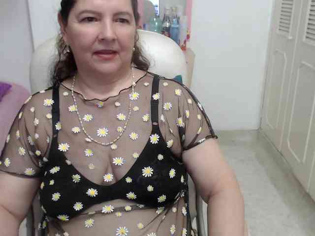 leonela-68 webcam