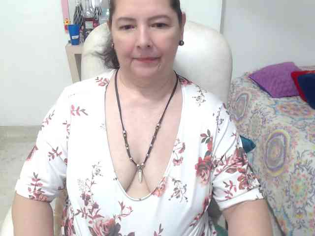 leonela-68