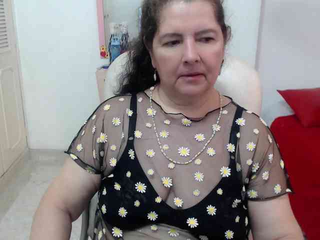 leonela-68 webcam
