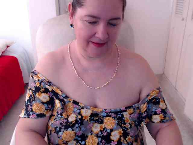 leonela-68 webcam