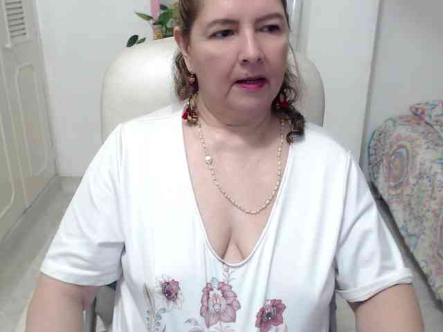 leonela-68 webcam
