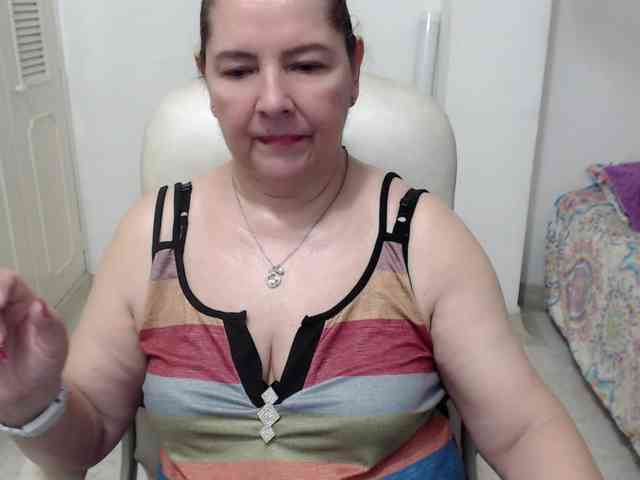 leonela-68 webcam