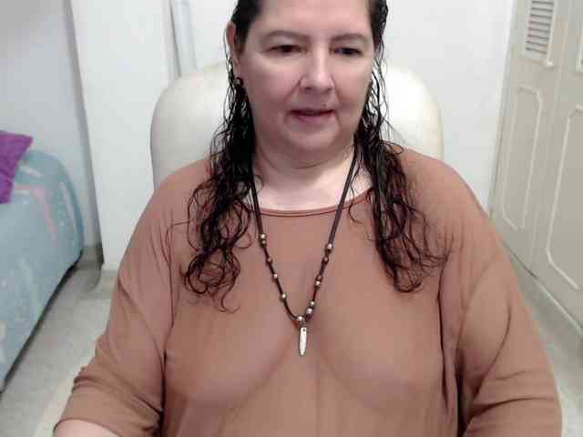leonela-68 webcam