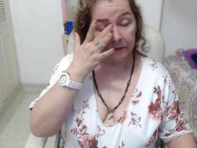 leonela-68 webcam