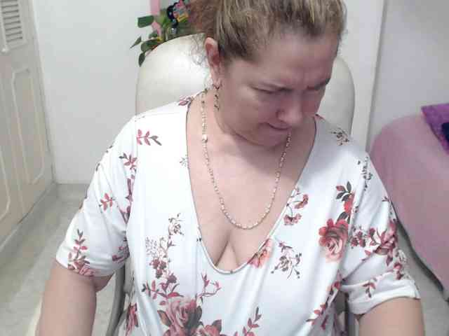 leonela-68