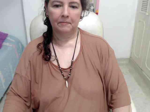 leonela-68 webcam