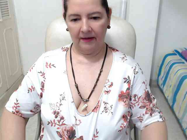 leonela-68