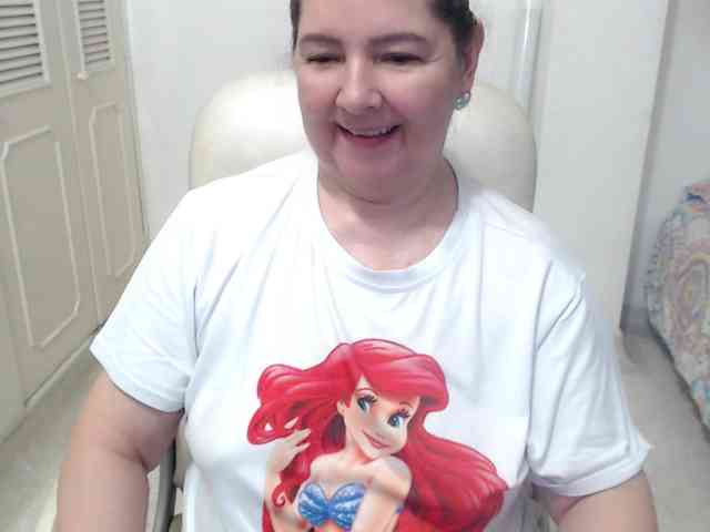 leonela-68 webcam