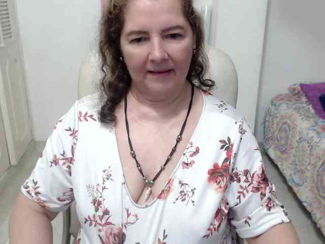 leonela-68 webcam