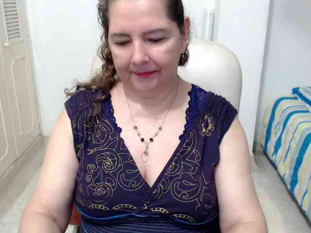 leonela-68 webcam