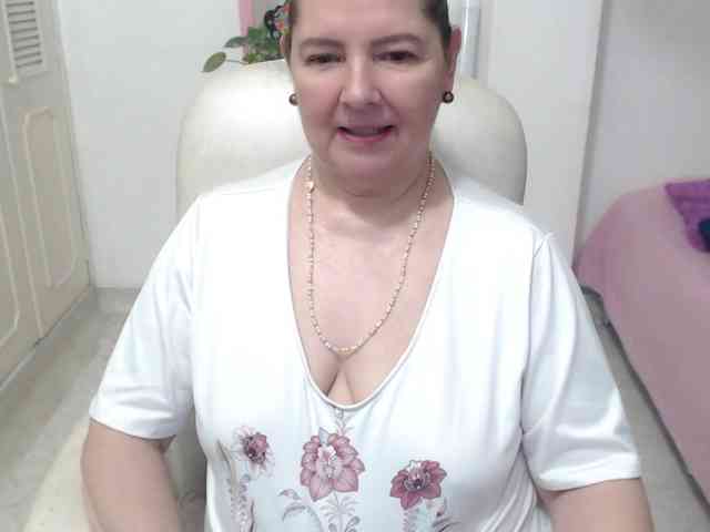 leonela-68 webcam