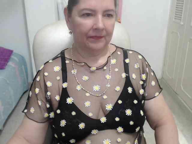 leonela-68 webcam