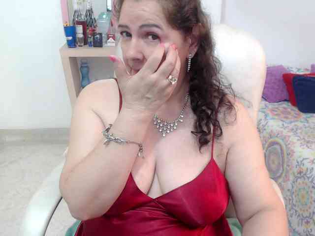 leonela-68 webcam