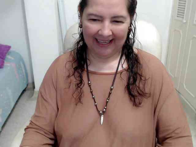 leonela-68 webcam