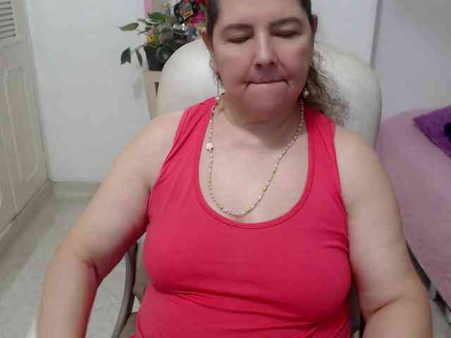 leonela-68 webcam