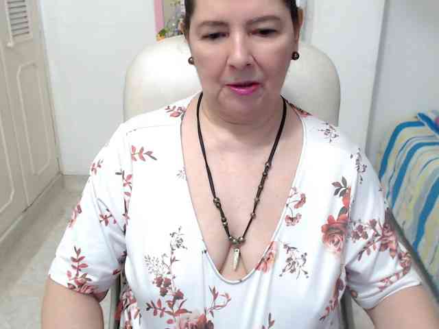 leonela-68 webcam