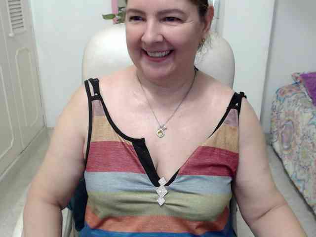 leonela-68 webcam