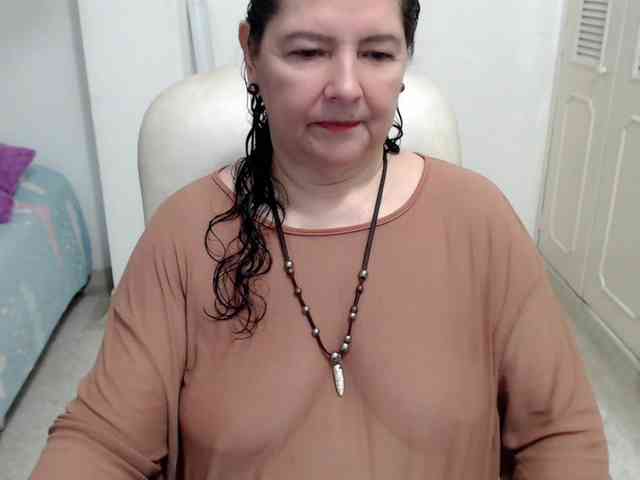 leonela-68 webcam