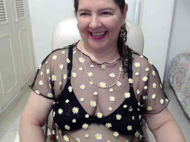 leonela-68 webcam