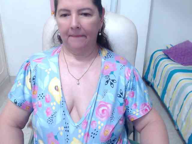 leonela-68 webcam