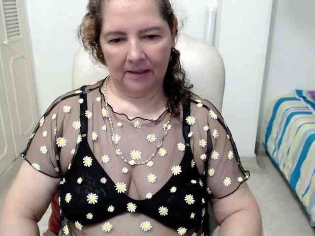 leonela-68 webcam