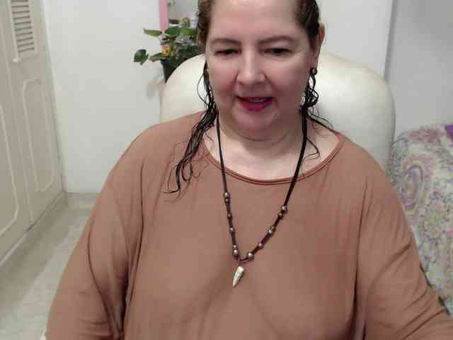 leonela-68 webcam
