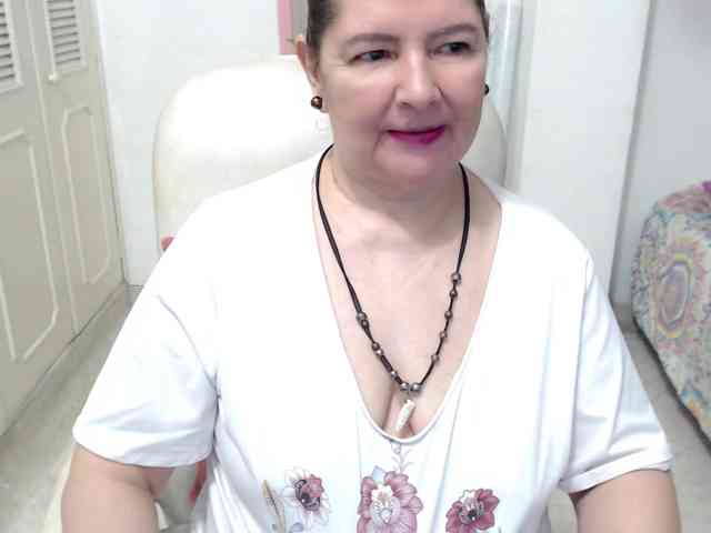 leonela-68