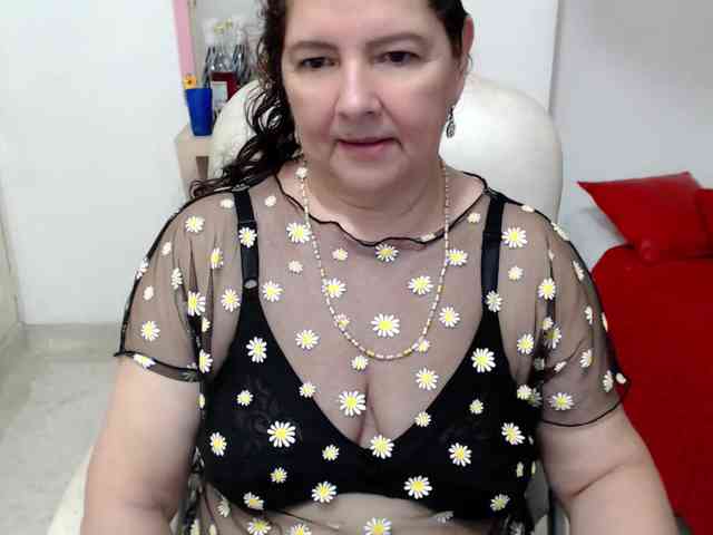 leonela-68 webcam