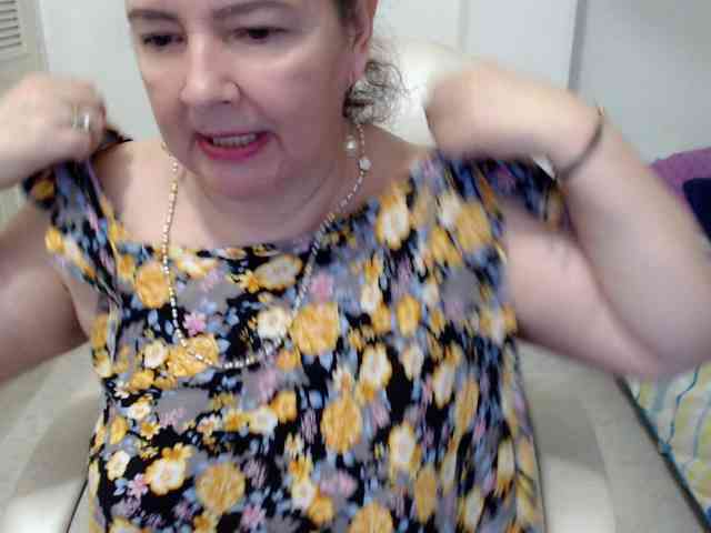 leonela-68