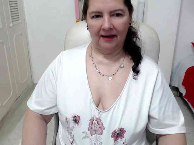 leonela-68 webcam